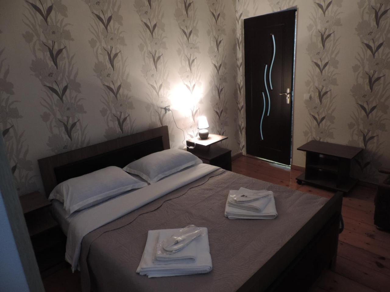 Host Family Hotell Akhaltsikhe  Exteriör bild