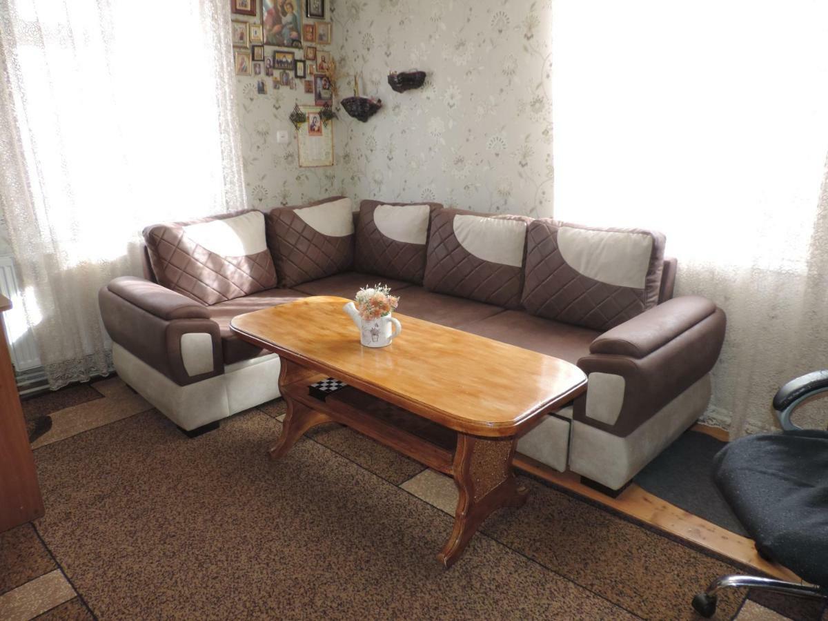 Host Family Hotell Akhaltsikhe  Exteriör bild