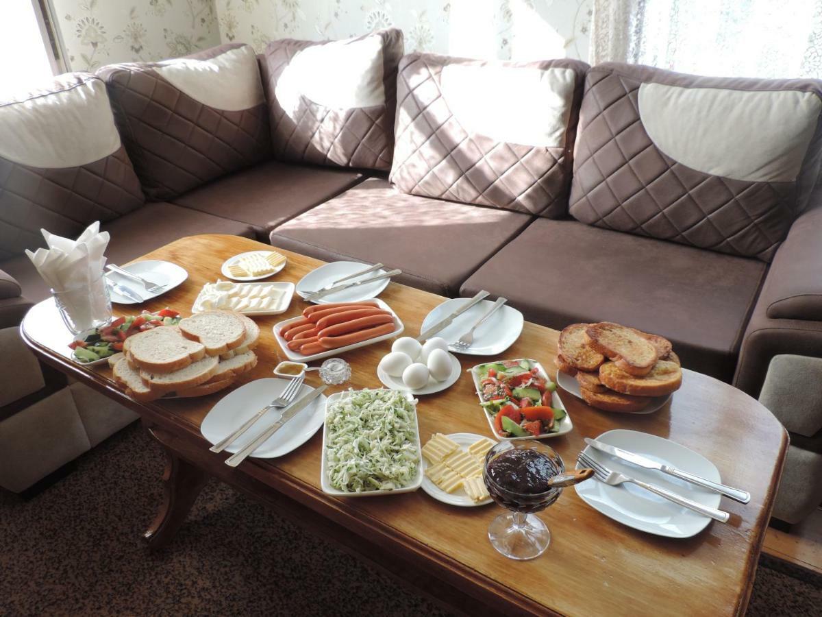 Host Family Hotell Akhaltsikhe  Exteriör bild
