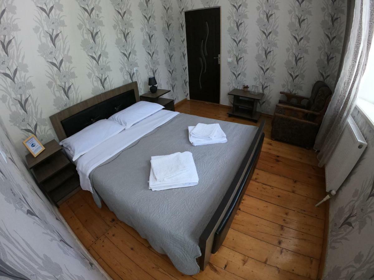 Host Family Hotell Akhaltsikhe  Exteriör bild