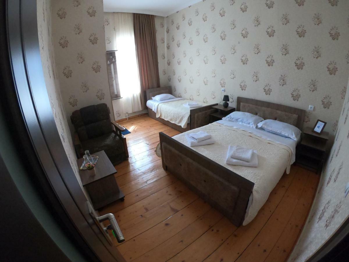 Host Family Hotell Akhaltsikhe  Exteriör bild